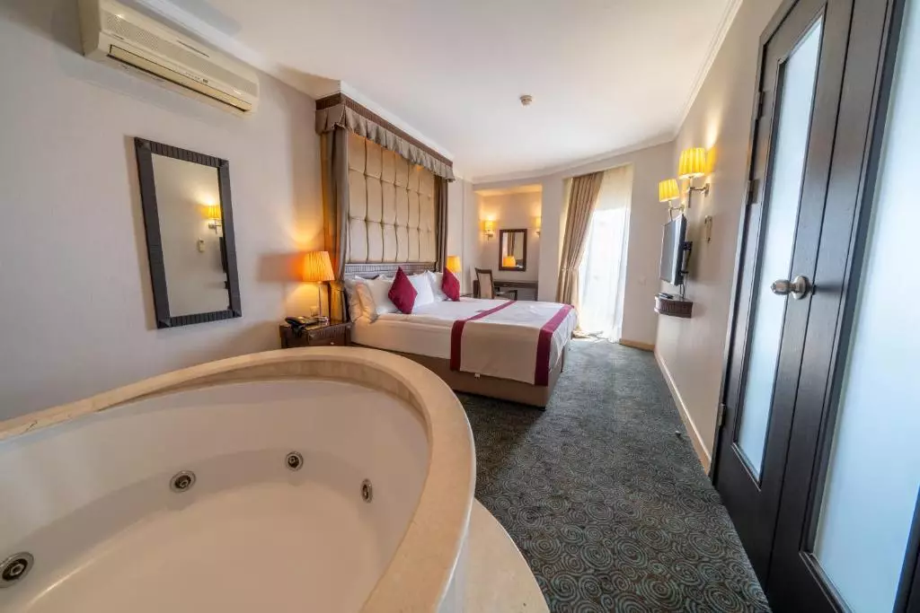 اتاق KORUMAR HOTEL DELUXE KUŞADASI